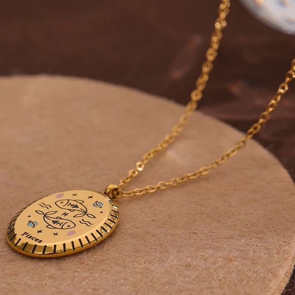 Jewelry - ♓️ 💛18K Gold plated zodiac sign Pisces necklace